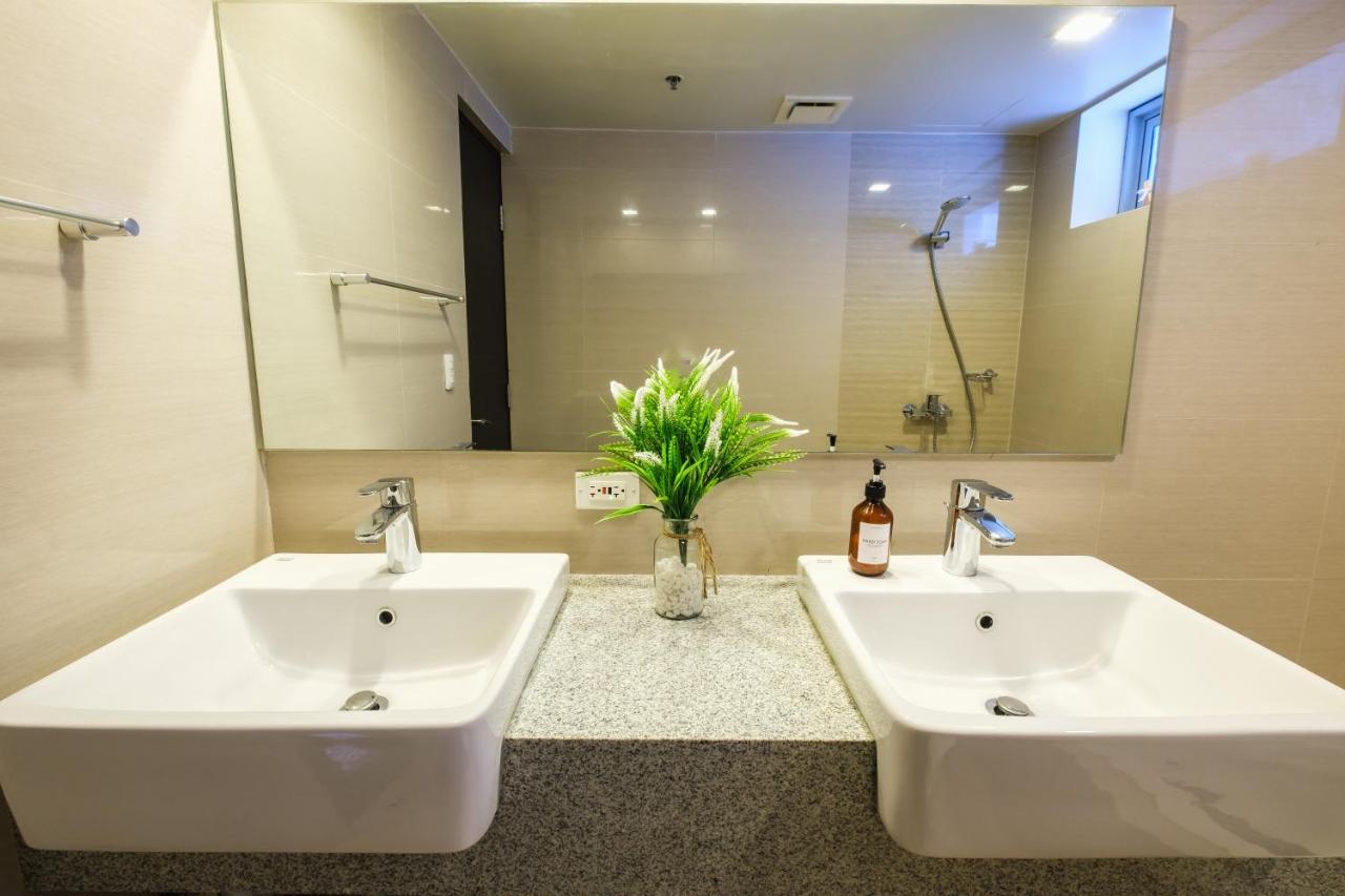 Spacious 2Br Apartment In Bgc With Workspace & Washer Manila Exterior photo